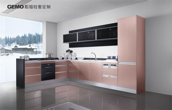 五金店轉(zhuǎn)型開(kāi)輕奢定制店怎么樣